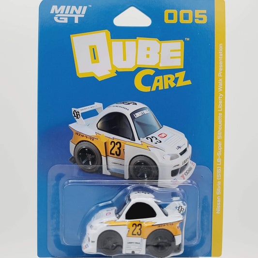 Mini GT Qube Carz LBWK S1 - Nissan LB-Super Silhouette S15 SILVIA Presentation
